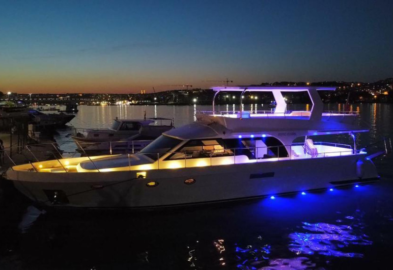 Private Yacht Tour Private Yacht Tour