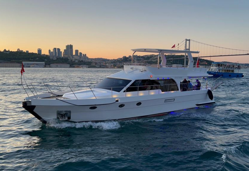 Private Yacht Tour Private Yacht Tour