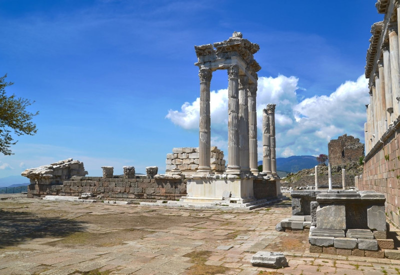 Daily Pergamon Tour Daily Pergamon Tour