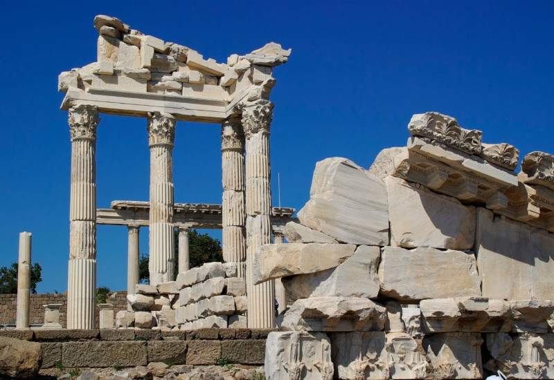 Daily Pergamon Tour Daily Pergamon Tour