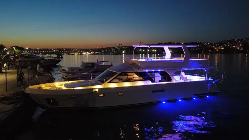 Private Yacht Tour 3