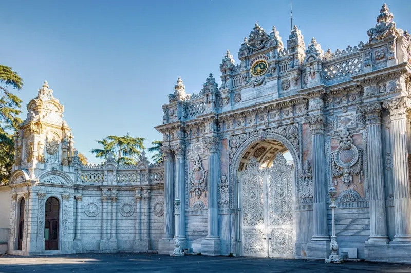 Dolmabahce Palace & Yildiz Palace Tour 4