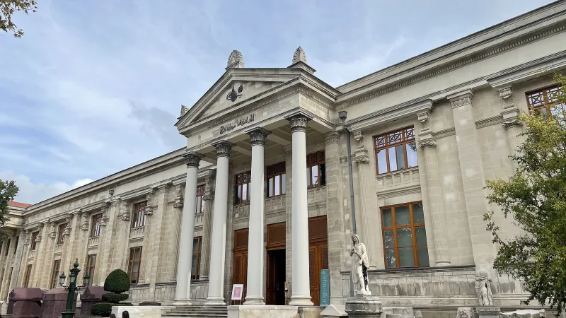 Istanbul Archaeology Museum & Topkapi Palace Tour