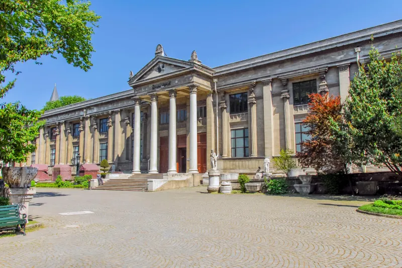 Istanbul Archaeology Museum & Topkapi Palace Tour 2